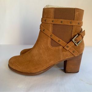 MATISSE CAMRYN ANTHROPOLOGIE SUEDE BUCKLE STUDDED ANKLE BOOTS IN COGNAC. Sz7.5
